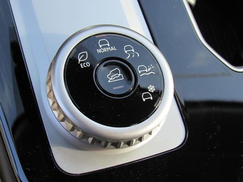 New 2026 Mitsubishi Outlander SE FWD image 21