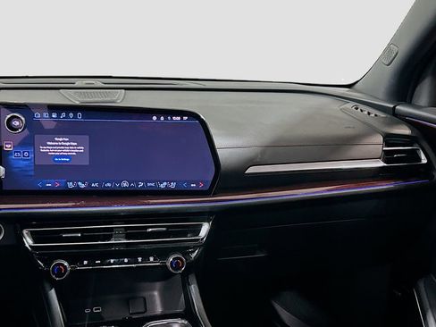 Used 2024 Chevrolet Traverse RS w/ LPO, Floor Liner Package FWD image 22