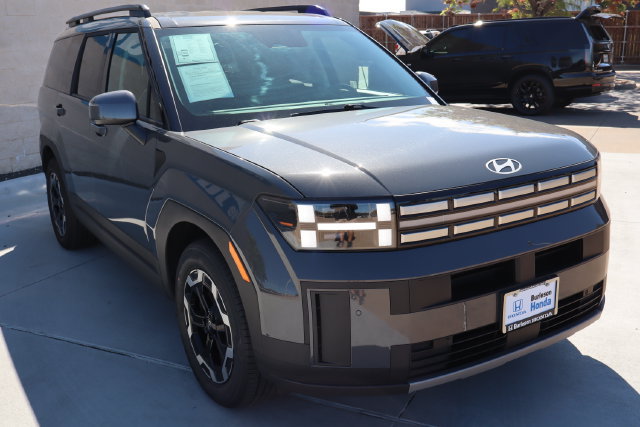 Used 2026 Hyundai Santa Fe SEL FWD image 4