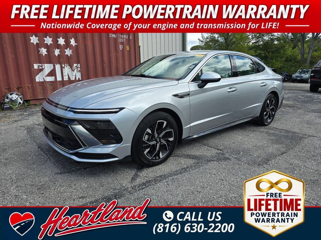 Used 2025 Hyundai Sonata SEL FWD image 1