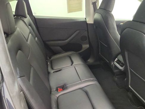 Used 2023 Tesla Model Y Long Range AWD/4WD image 27
