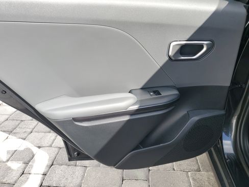 Used 2025 Kia K4 LX image 10