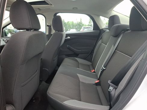 Used 2013 Ford Focus SE FWD image 10