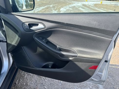 Used 2016 Ford Focus SE image 23