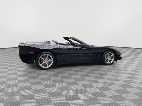 Used 2001 Chevrolet Corvette Convertible w/ Preferred Equipment Group2 image 30