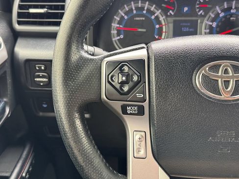 Used 2018 Toyota 4Runner Limited AWD/4WD image 11