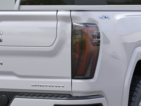 Used 2024 GMC Sierra 2500 Denali Ultimate AWD/4WD image 46
