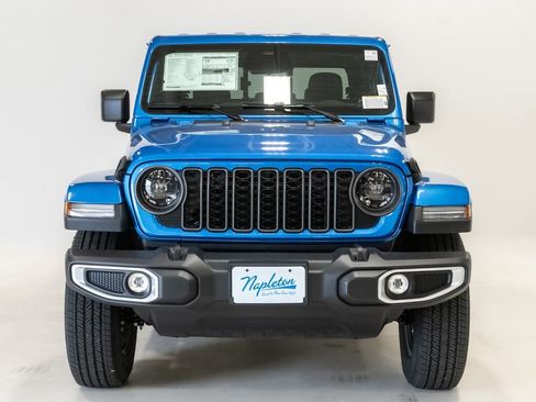 New 2026 Jeep Gladiator Sport image 3