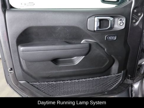 Used 2023 Jeep Gladiator Sport AWD/4WD image 20