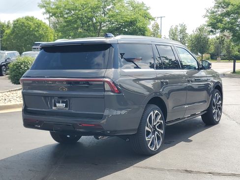 New 2026 Lincoln Navigator Black Label AWD/4WD image 4