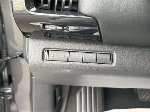 Certified 2024 Nissan Pathfinder S image 19