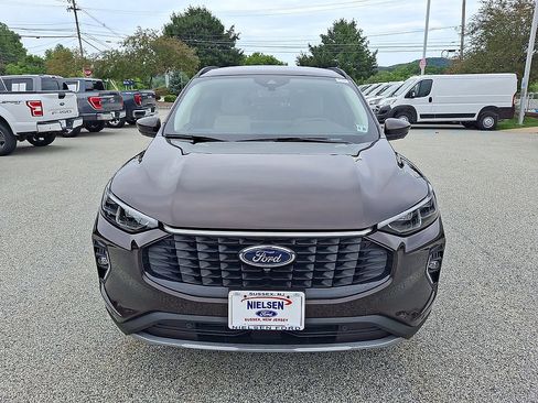 Certified 2023 Ford Escape Platinum AWD/4WD image 29