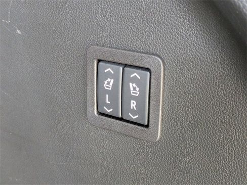 Used 2024 Buick Enclave Premium w/ Experience Buick Package image 10