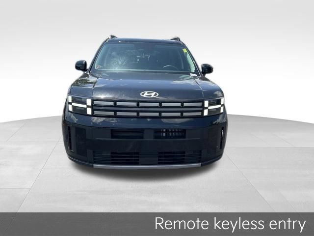 Used 2026 Hyundai Santa Fe SEL FWD image 2