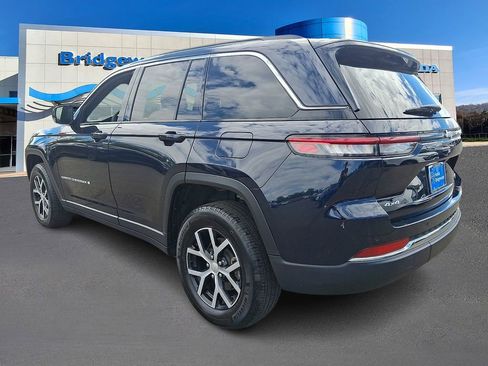 Used 2024 Jeep Grand Cherokee Limited AWD/4WD image 4