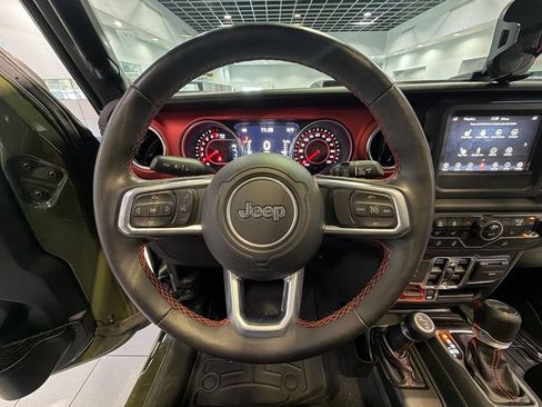 Used 2021 Jeep Wrangler Unlimited Rubicon w/ Cold Weather Group AWD/4WD image 16
