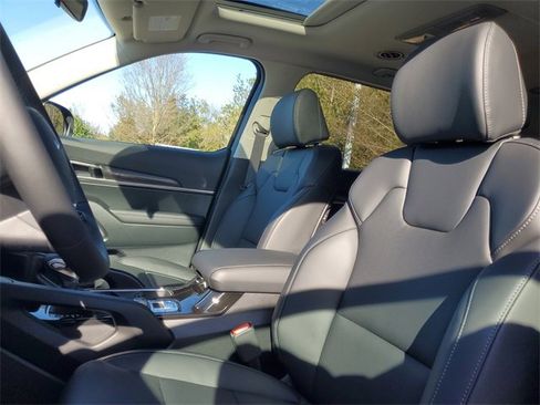 New 2025 Kia Telluride S image 14