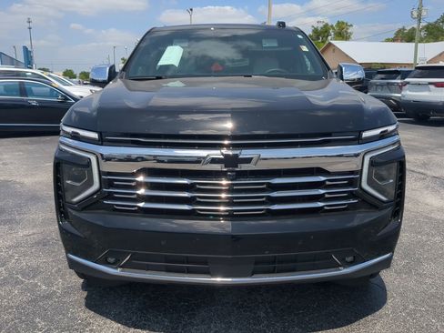 New 2025 Chevrolet Suburban Premier image 9