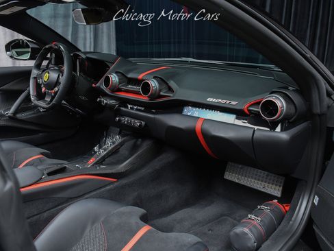 Used 2023 Ferrari 812 GTS RWD image 17