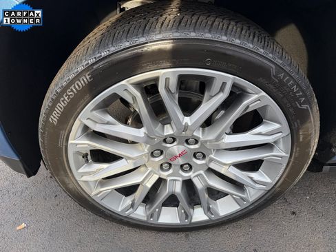 Used 2025 GMC Yukon Denali w/ Denali Reserve Package image 11