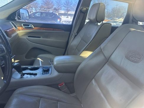 Used 2012 Jeep Grand Cherokee Overland image 9