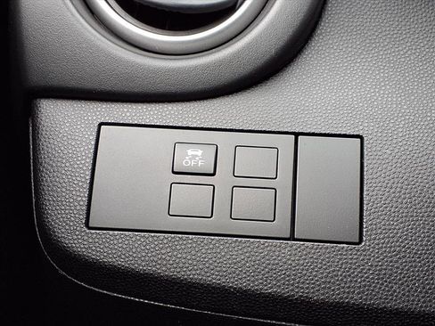 Used 2013 MAZDA MAZDA2 Sport image 16