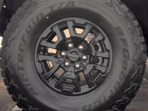 Used 2024 Ford Bronco Raptor w/ Interior Carbon Fiber Pack 6 AWD/4WD image 9