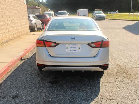 Used 2021 Nissan Altima 2.5 S w/ Driver Assist Package FWD image 5