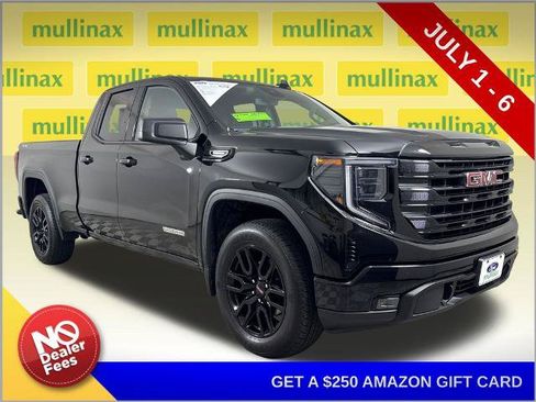 Used 2025 GMC Sierra 1500 Elevation AWD/4WD image 1