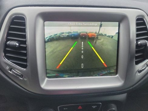 Used 2017 Jeep Compass Latitude w/ Popular Equipment Group image 5