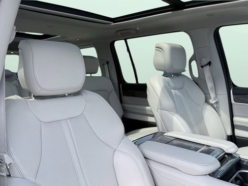 Used 2022 Jeep Wagoneer Series II w/ Premium Group I image 56