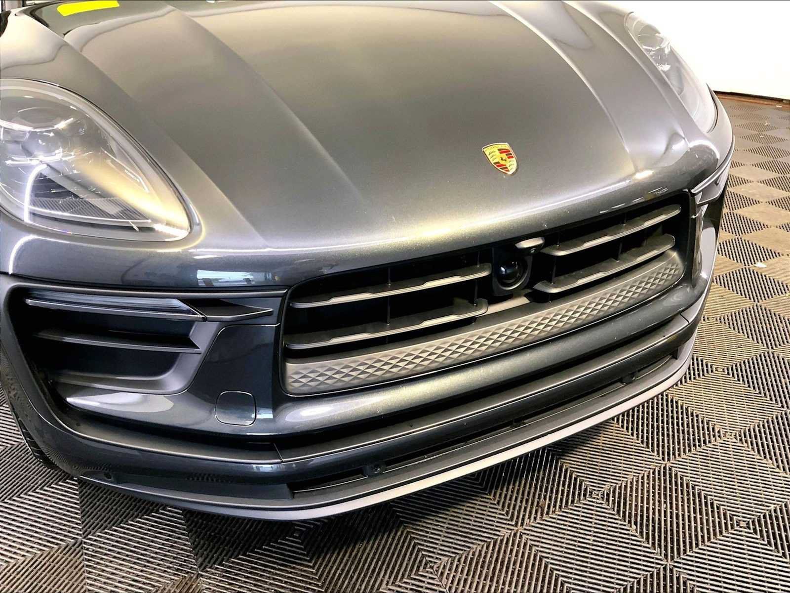 Used 2026 Porsche Macan AWD/4WD image 34