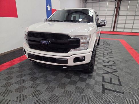 Used 2018 Ford F150 Platinum w/ Equipment Group 701A Luxury image 3