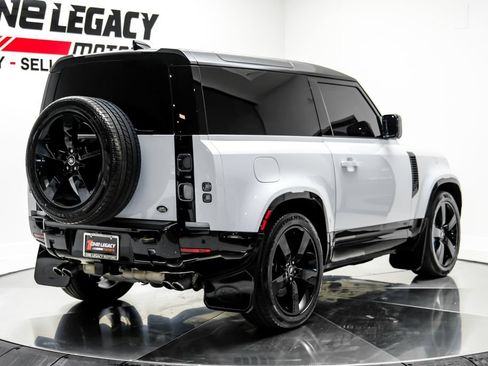 Used 2022 Land Rover Defender 90 V8 AWD/4WD image 6