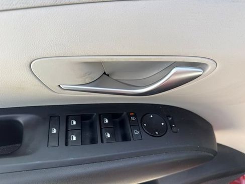 Used 2025 Hyundai Tucson SEL FWD image 12