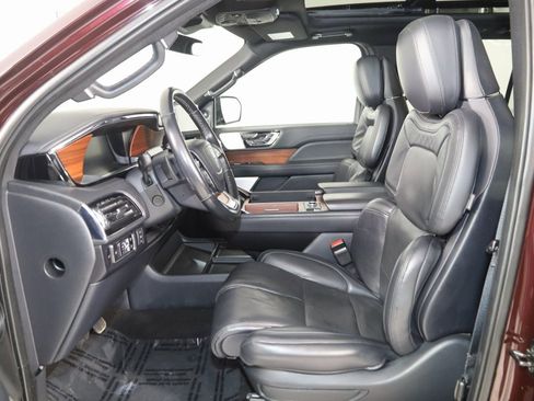 Used 2024 Lincoln Navigator L Reserve image 13