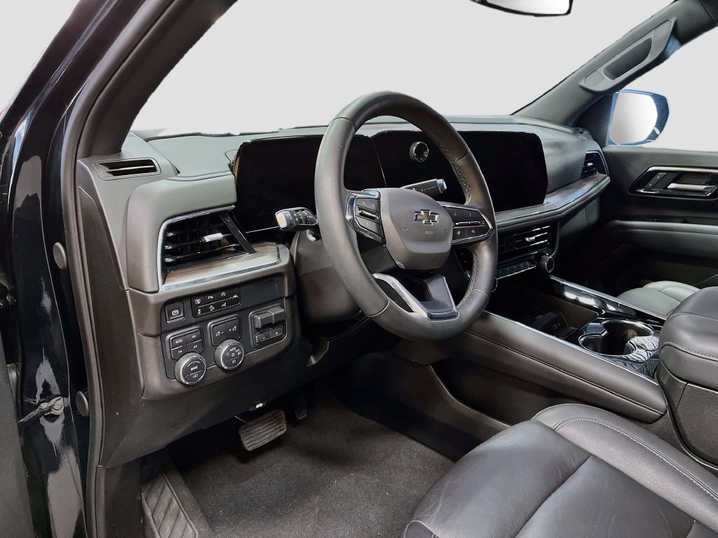 Used 2025 Chevrolet Tahoe Z71 w/ Z71 Off-Road Package AWD/4WD image 9