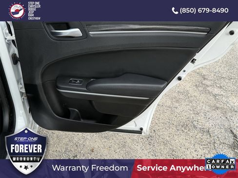 Used 2022 Chrysler 300 Touring image 35