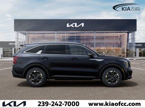 New 2026 Kia Sorento S FWD image 7
