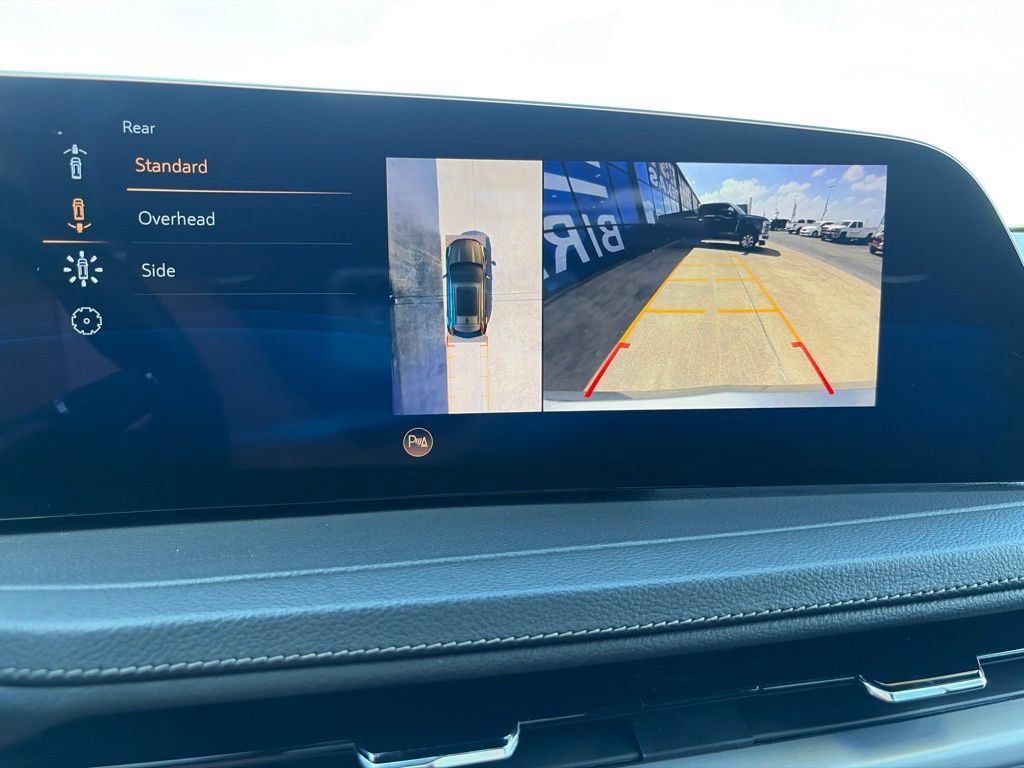 Used 2025 Cadillac XT4 Premium Luxury FWD image 32