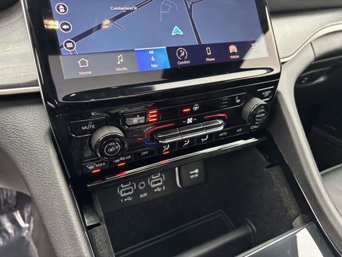 Used 2021 Jeep Grand Cherokee L Limited image 24