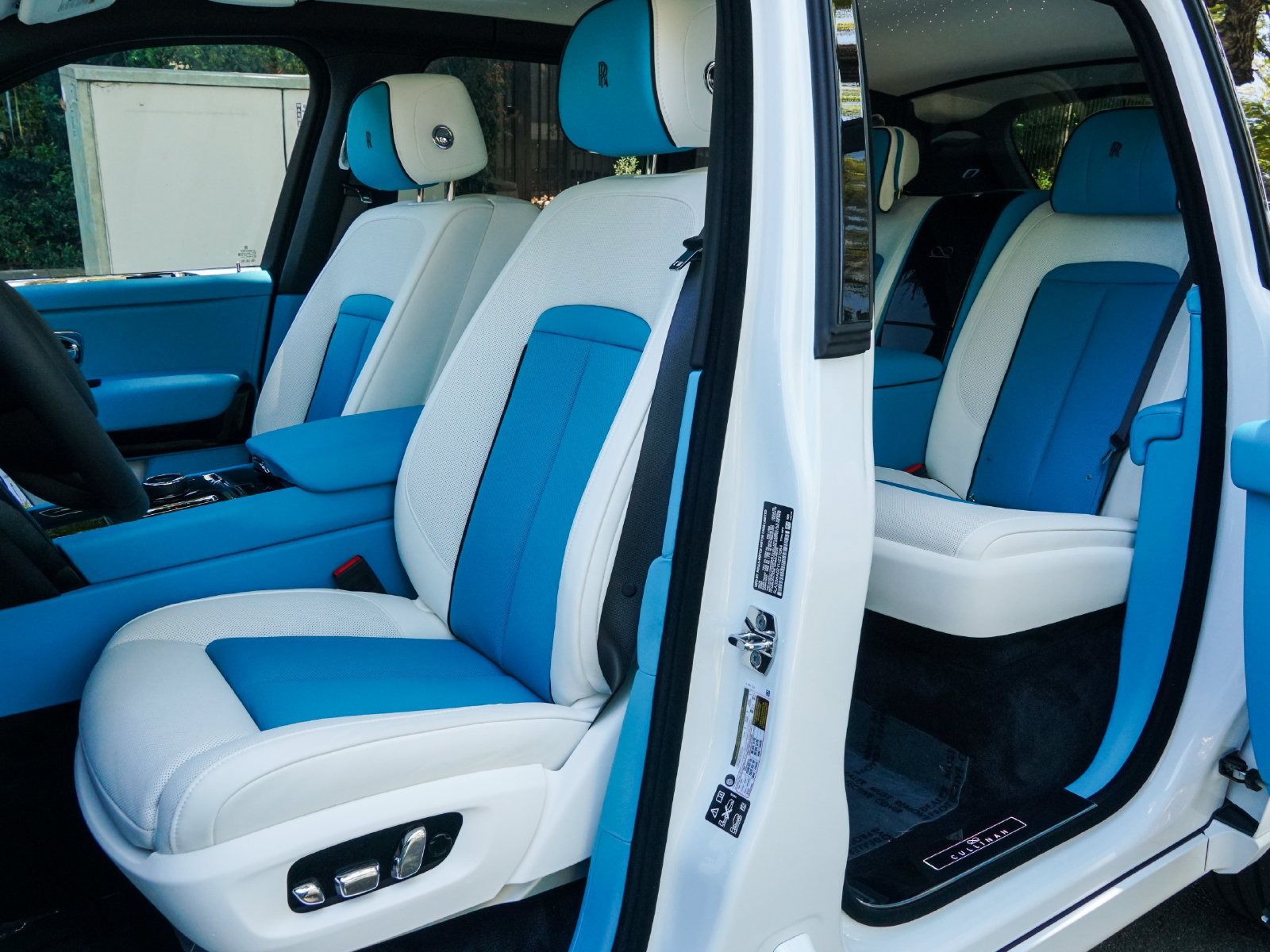 New 2027 Rolls-Royce Cullinan Black Badge AWD/4WD image 26