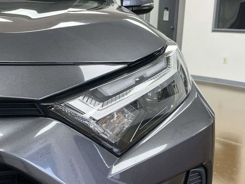 Used 2025 Toyota RAV4 XLE image 11