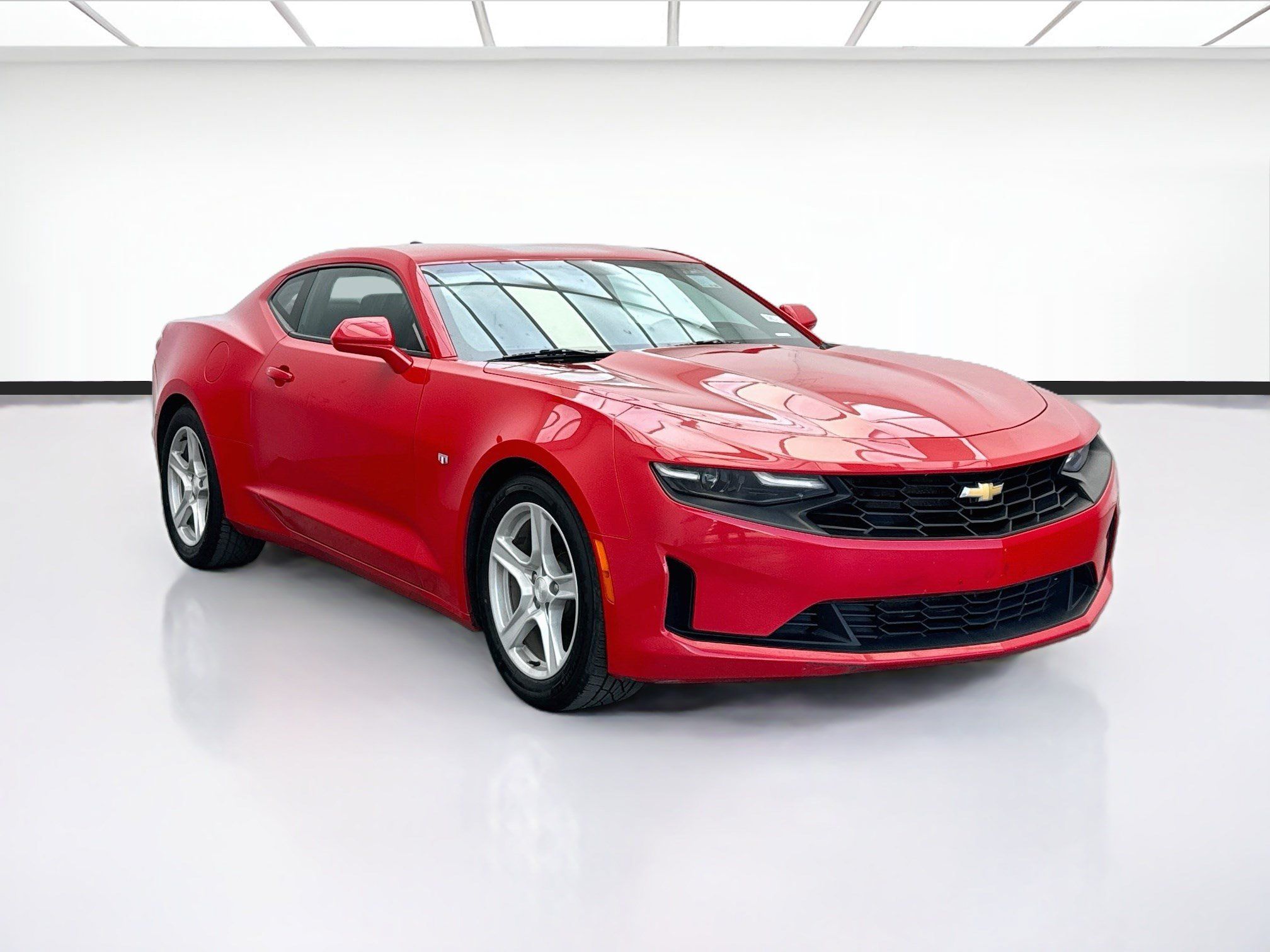 Used 2023 Chevrolet Camaro LT RWD image 3