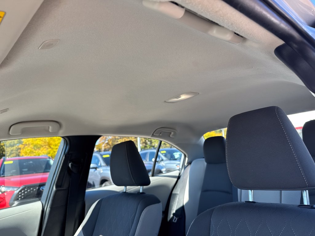 Used 2025 Toyota Corolla LE FWD image 15