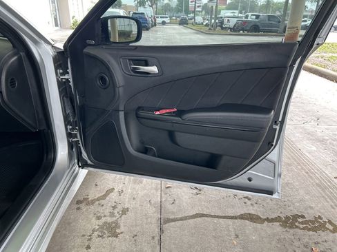 Used 2023 Dodge Charger R/T w/ Blacktop Package image 28