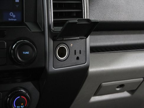 Used 2017 Ford F150 XLT w/ Equipment Group 302A Luxury image 17