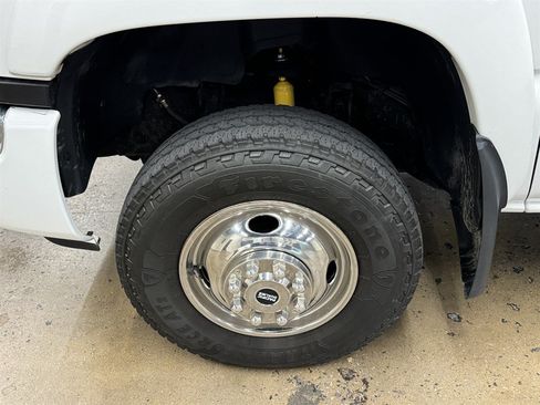 Used 2007 GMC Sierra 3500 SLE w/ Heavy-Duty Power Package AWD/4WD image 7