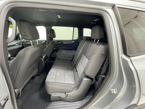 Used 2025 GMC Acadia Elevation image 10