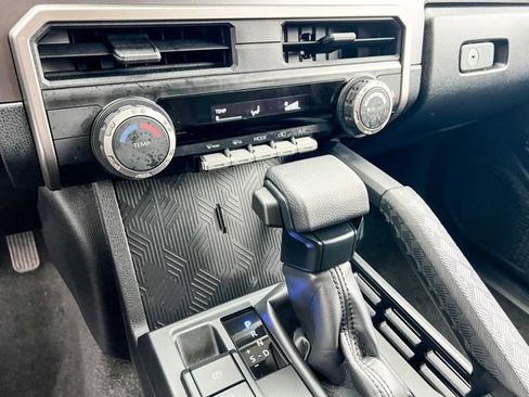 Used 2025 Toyota 4Runner SR5 image 21